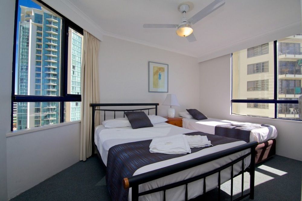 Surf Regency Aparthotel Gold Coast Bagian luar foto