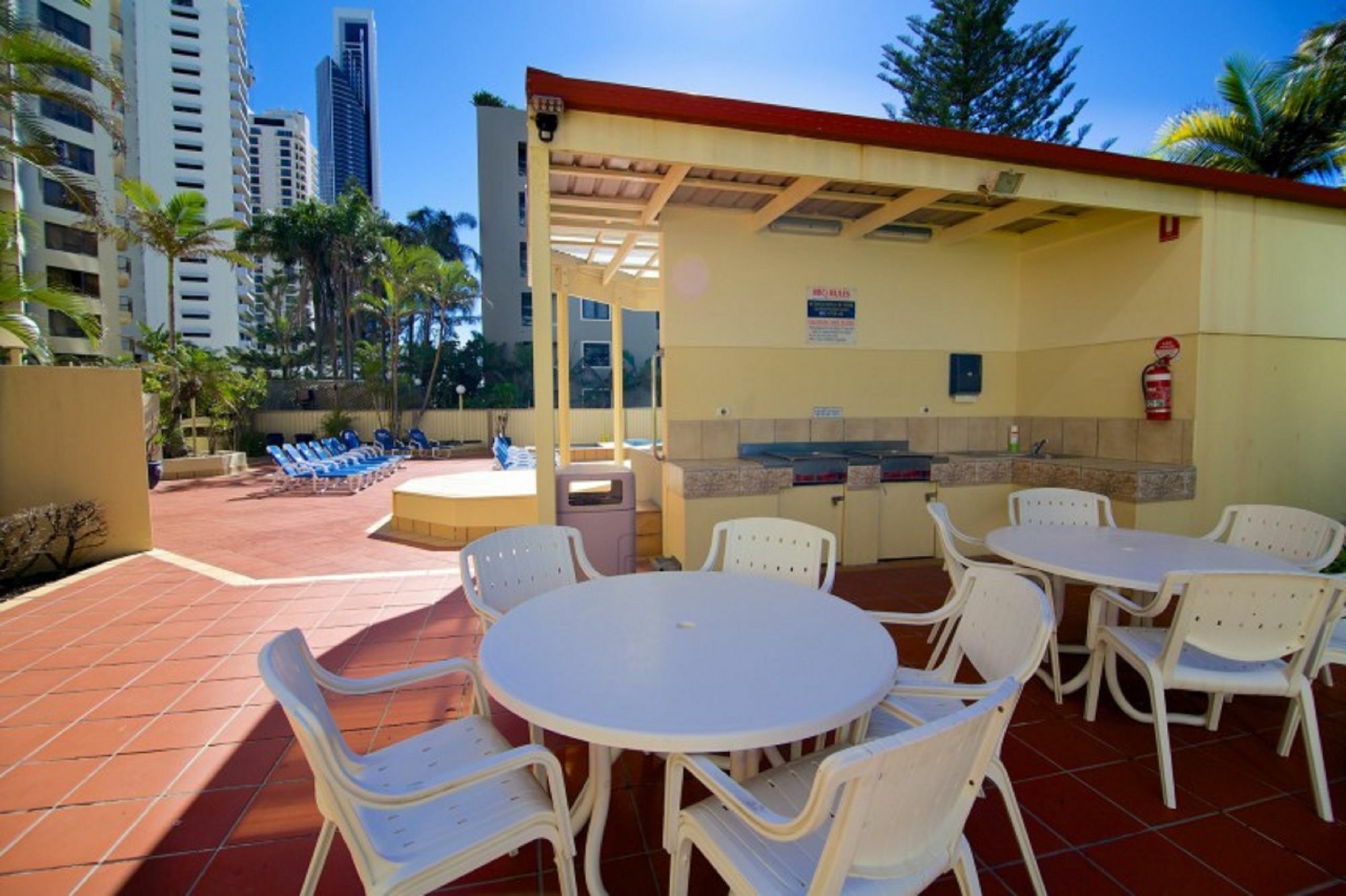 Surf Regency Aparthotel Gold Coast Bagian luar foto